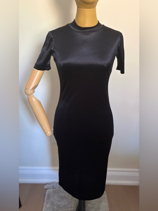 Zara Dresses & Skirts - NWOT ZARA TRAFALUC Black Short-Sleeve Velvet-Look Bodycon Dress (S)